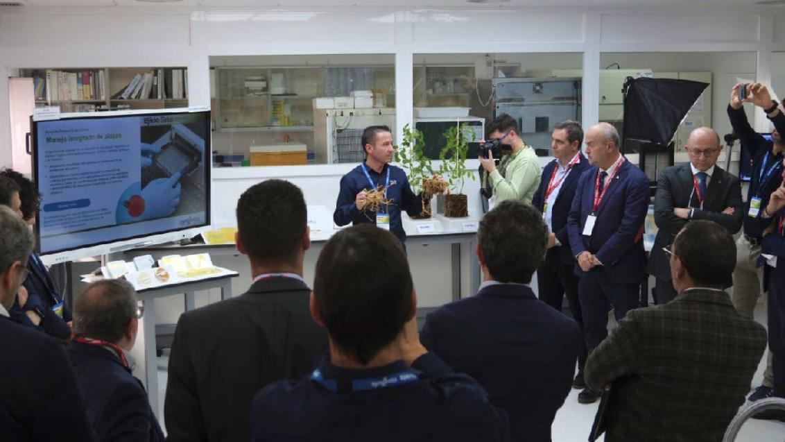 Visita a los laboratorios